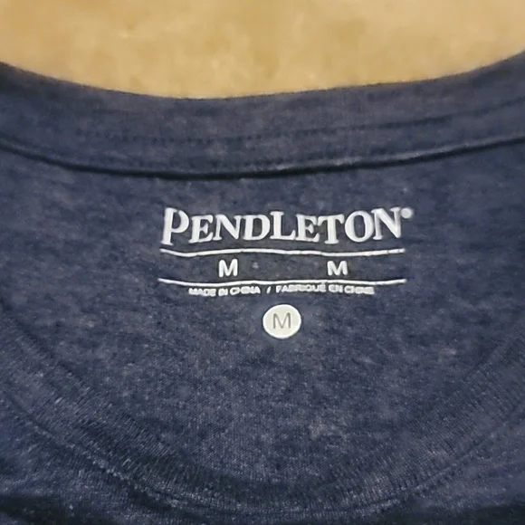 Women's Pendleton Tshirt - Picture 2 of 4